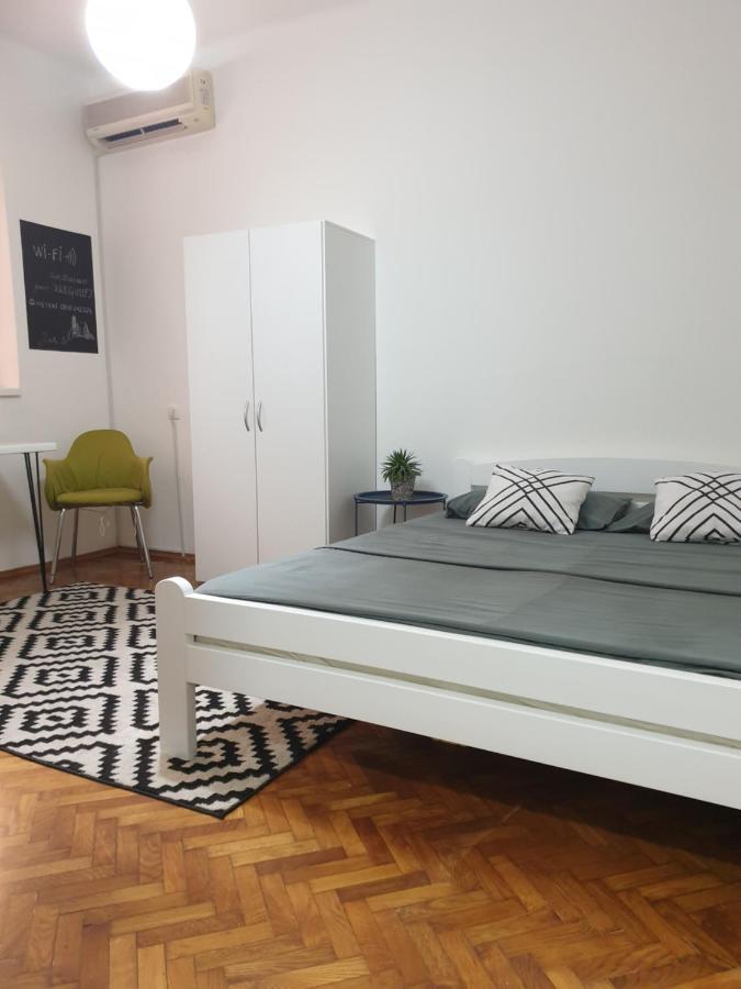 Apartman Park Jagodina-Studio U Centru Grada Extérieur photo