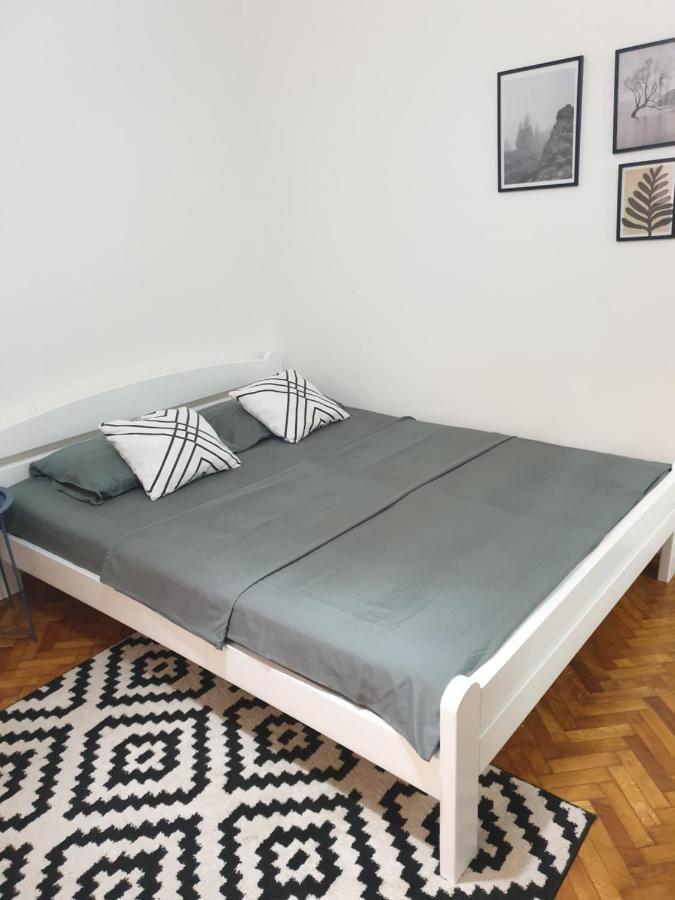 Apartman Park Jagodina-Studio U Centru Grada Extérieur photo