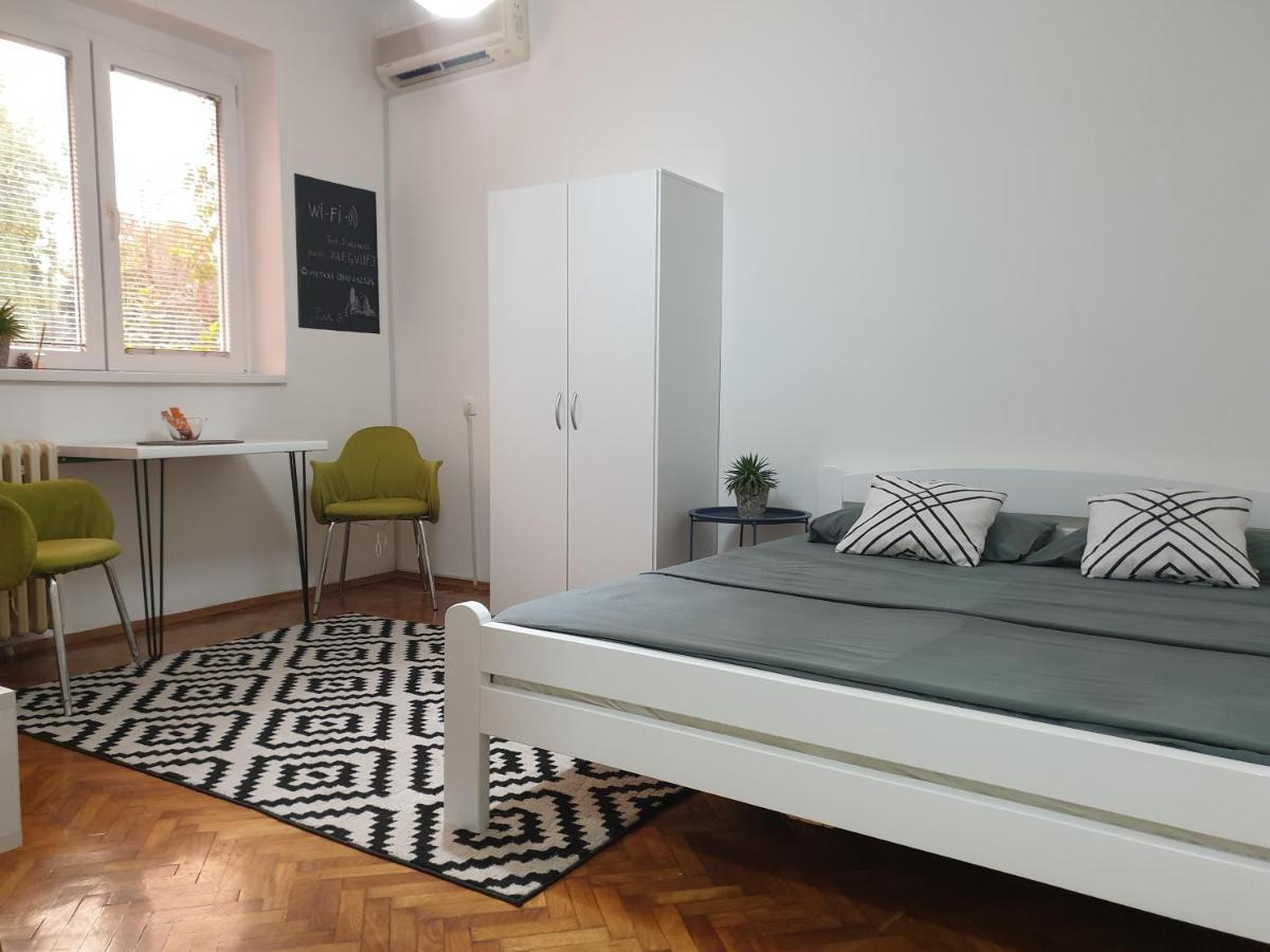 Apartman Park Jagodina-Studio U Centru Grada Extérieur photo